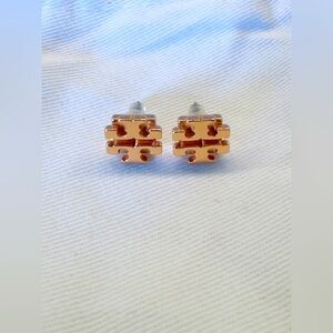 Tory Burch T-earrings EUC